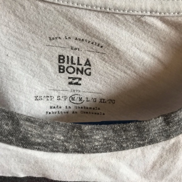 Billabong women’s yield for surf crop top - Picture 2 of 2